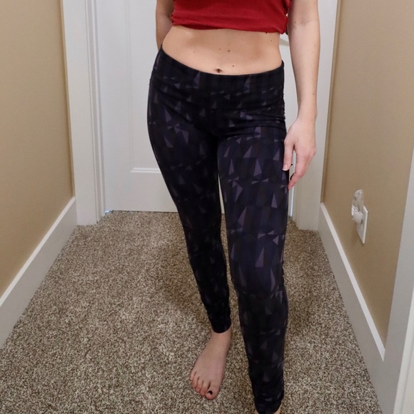 Lululemon leggings size 8 - Picture 3 of 14